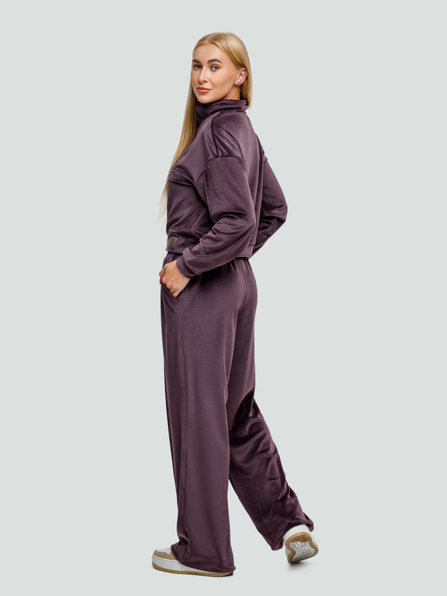 Velvet Tracksuit "Soft shine chocolate" 