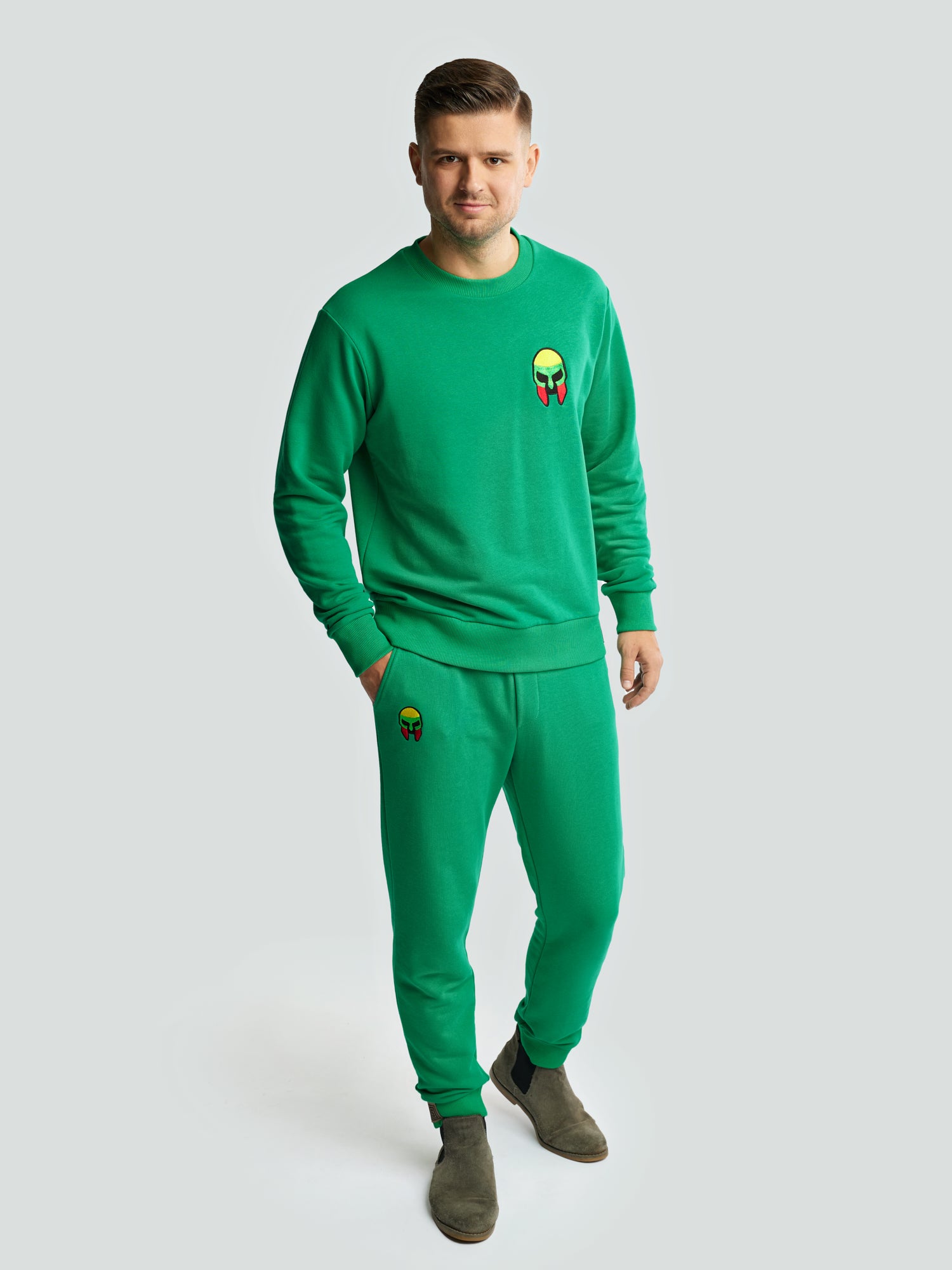 Green tracksuit for men "Los Lituanos" with embroidered tricolor