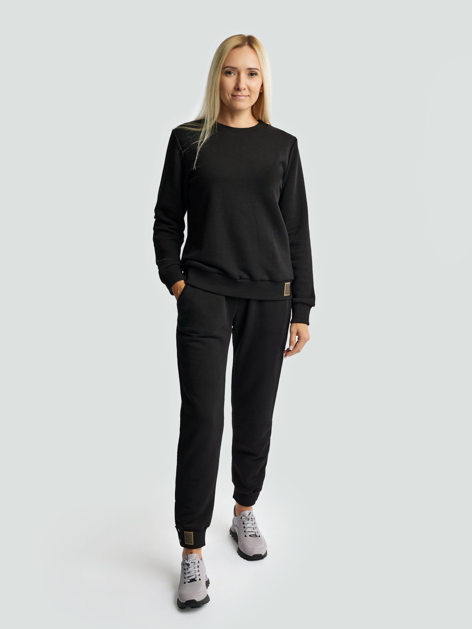 Black Tracksuit for women 'Losma"