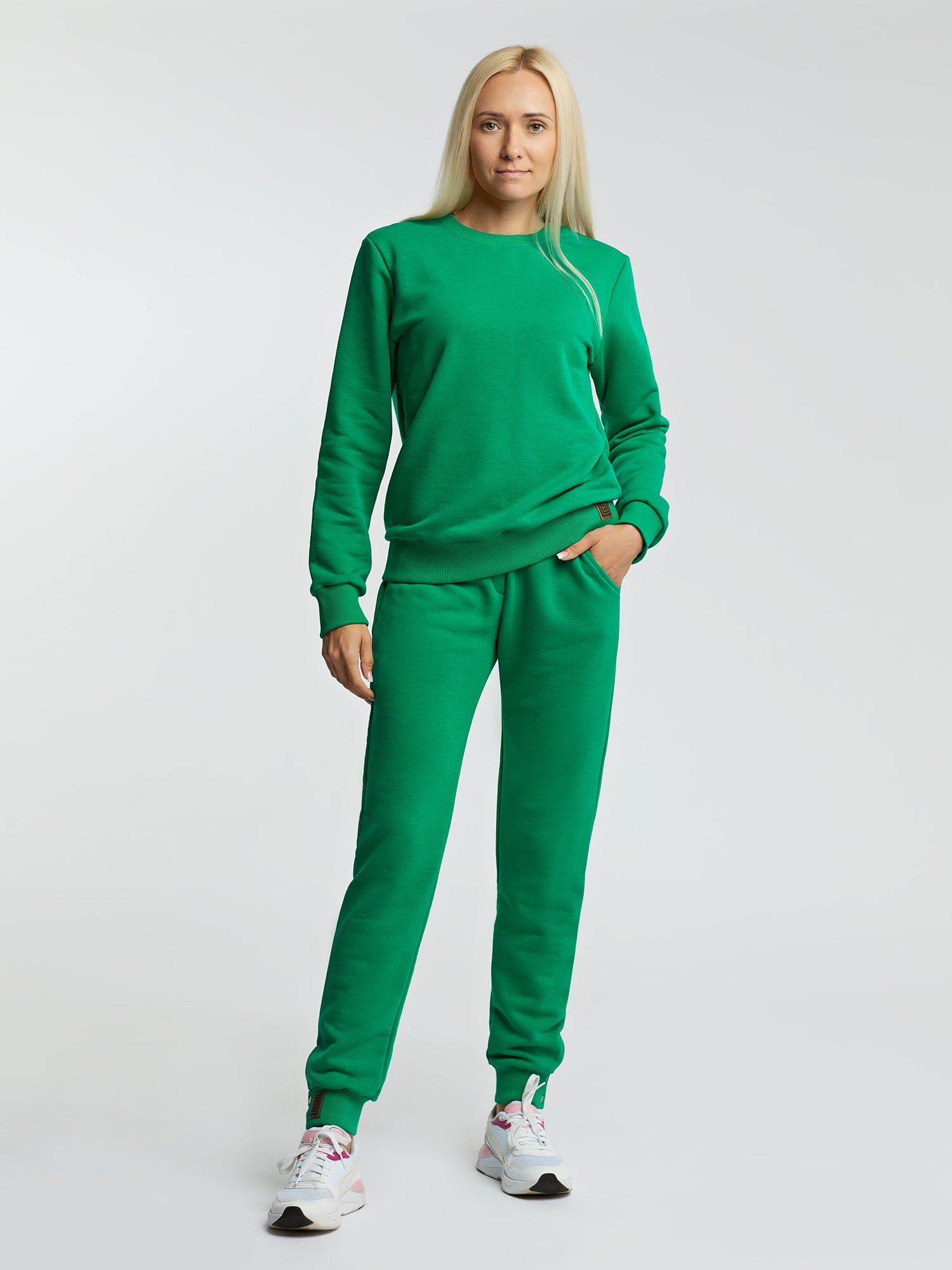 Green Tracksuit for women "Losma"